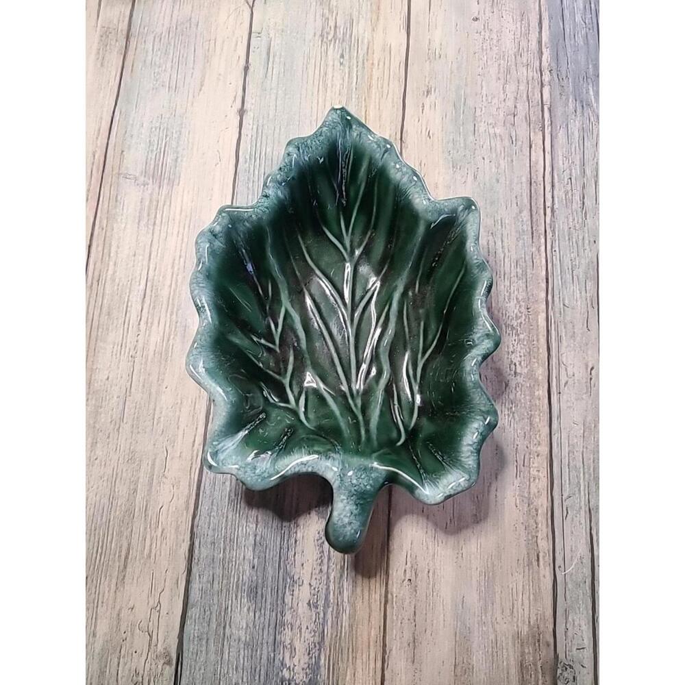 HULL Pottery Leaf Dish - Rare Green - Vintage